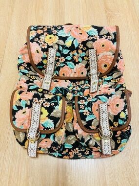Candie’s Peonies and lace Canvas Backpack